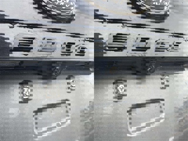 Certified 2024 Ford Edge SE w/ Black Appearance Package image 6