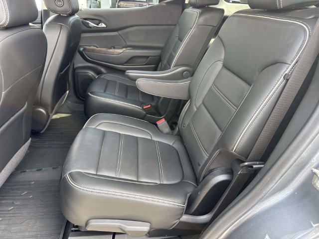 Used 2021 GMC Acadia Denali w/ Denali Ultimate Package AWD/4WD image 16