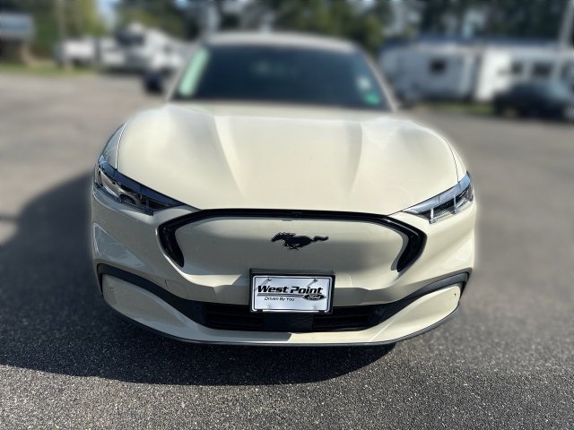 Certified 2025 Ford Mustang Mach-E Premium AWD/4WD image 10