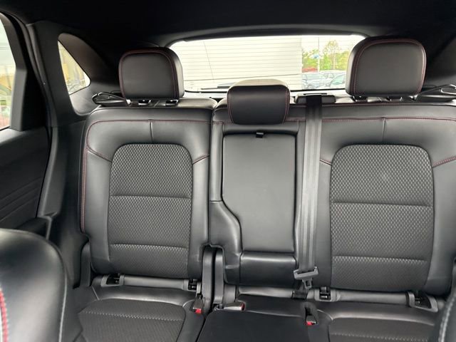 Certified 2025 Ford Escape ST-Line Select AWD/4WD image 27
