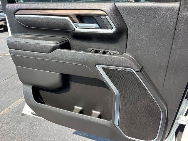Used 2025 Chevrolet Silverado 2500 LT w/ Trail Boss Package AWD/4WD image 15