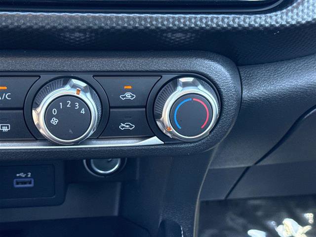 Used 2024 Nissan Kicks SV FWD image 27