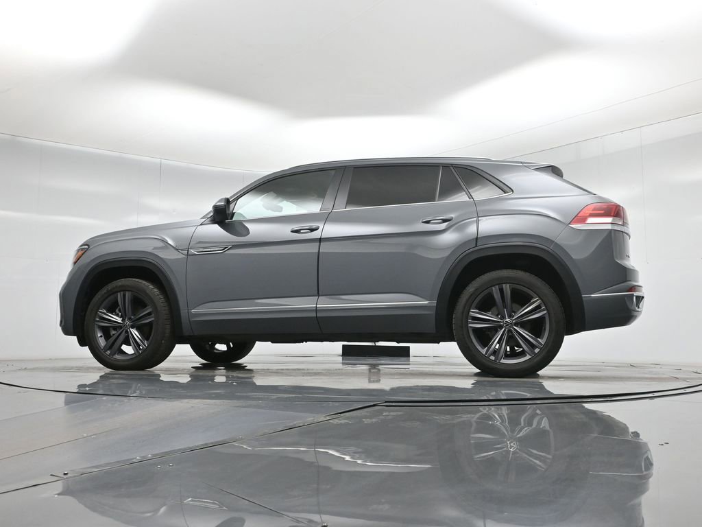 Used 2021 Volkswagen Atlas Cross Sport SE image 24