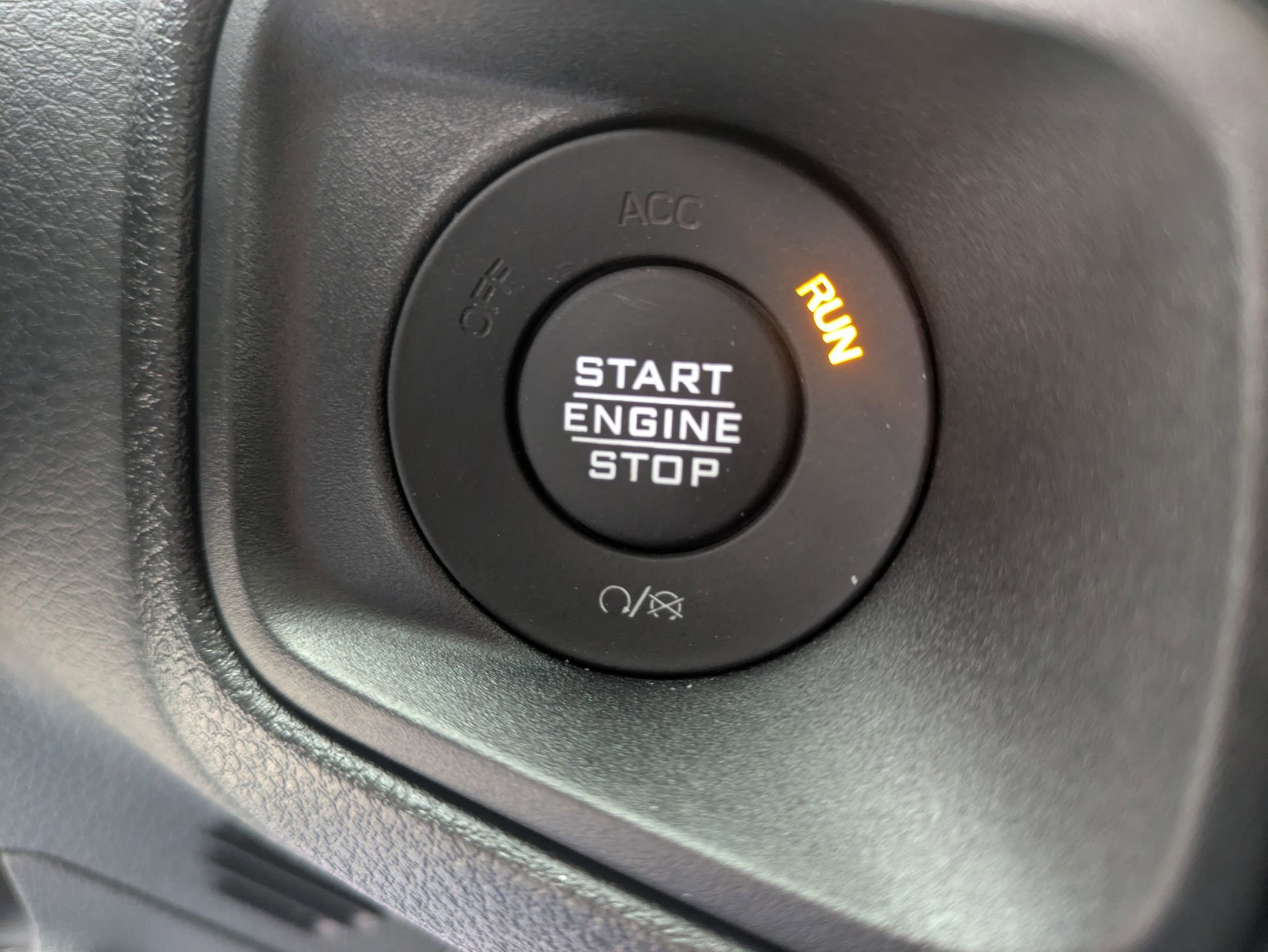 Used 2025 Jeep Gladiator Sport image 17