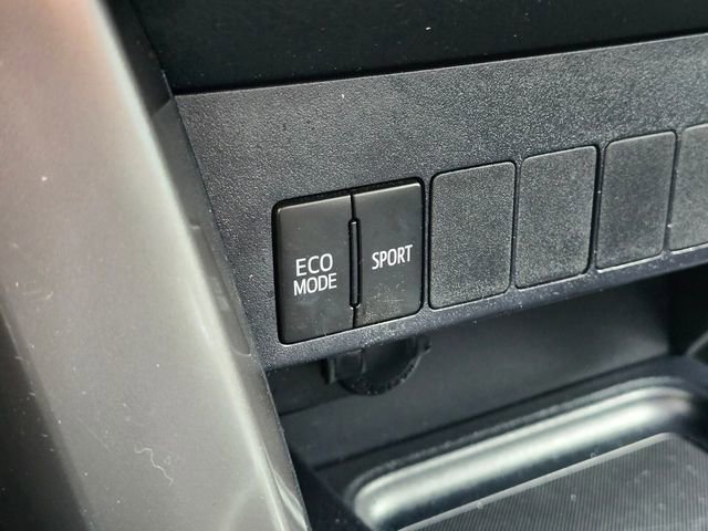 Used 2017 Toyota RAV4 XLE w/ Carpet Mat Package image 25