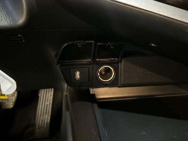 Used 2022 Toyota Camry SE FWD image 28