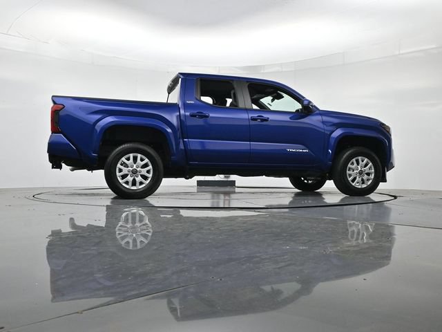 Used 2025 Toyota Tacoma SR5 RWD image 31