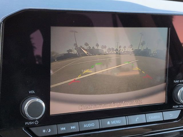 Used 2022 Nissan Pathfinder SV image 19