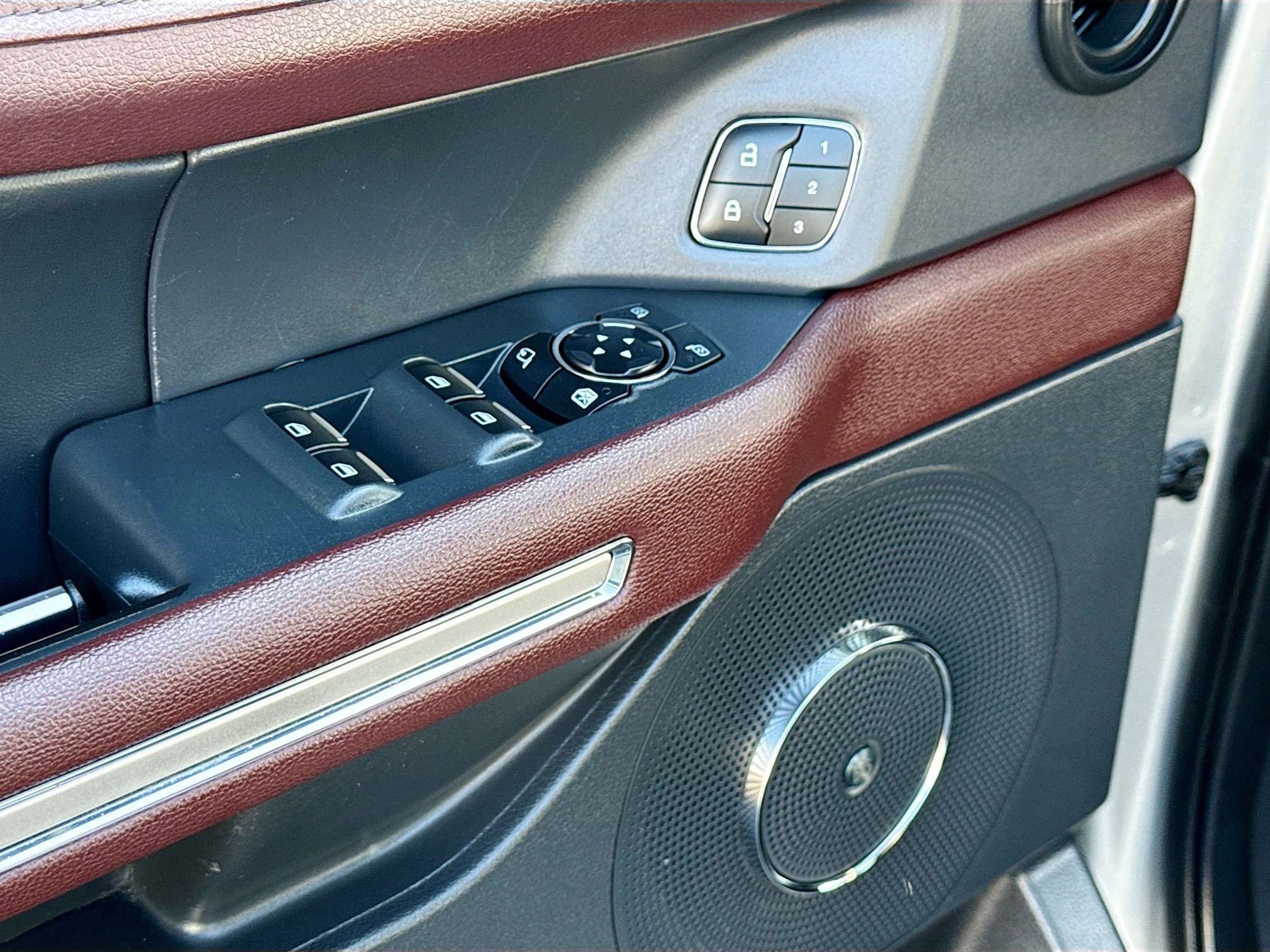 Certified 2023 Ford Expedition Limited image 11