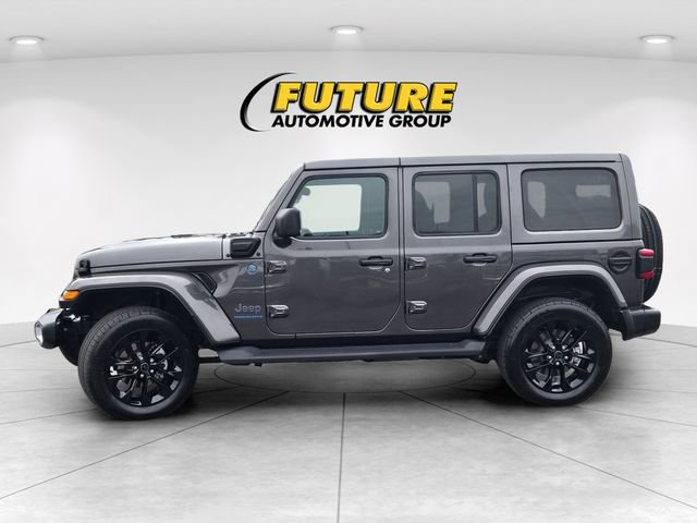 Used 2025 Jeep Wrangler Unlimited Sahara AWD/4WD image 7