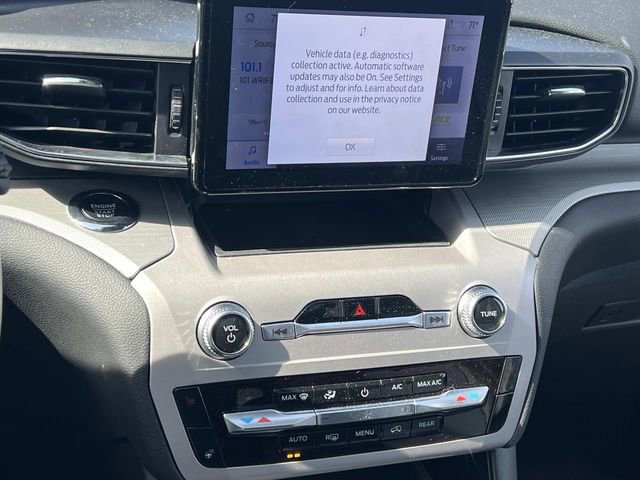 Certified 2023 Ford Explorer XLT w/ Equipment Group 202A AWD/4WD image 10