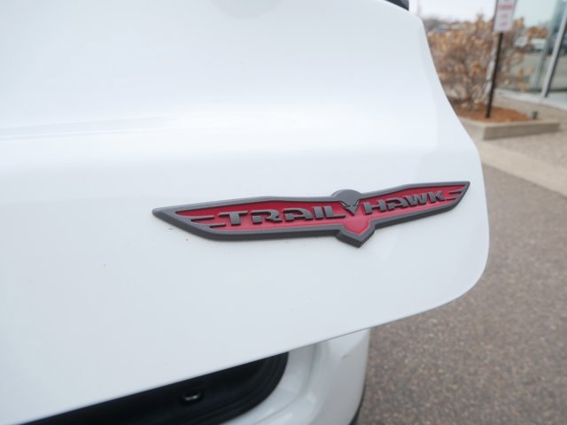 Used 2025 Jeep Compass Trailhawk AWD/4WD image 9