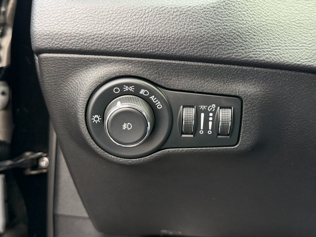 Used 2017 Jeep Compass Latitude AWD/4WD image 24