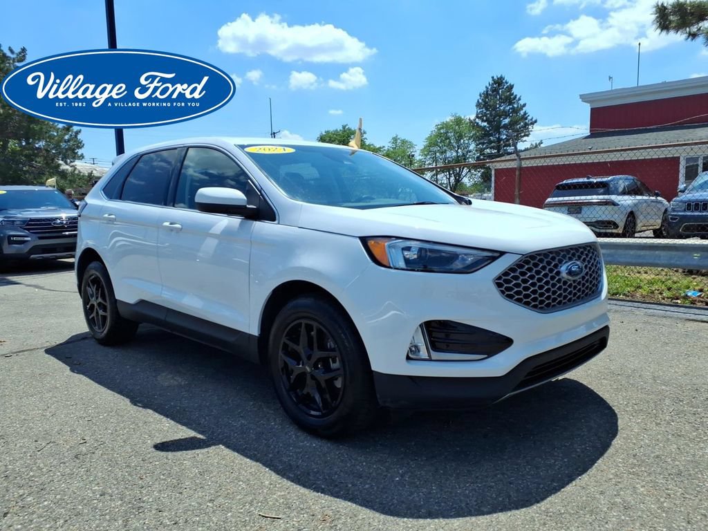 Certified 2024 Ford Edge SEL w/ Convenience Package AWD/4WD image 4