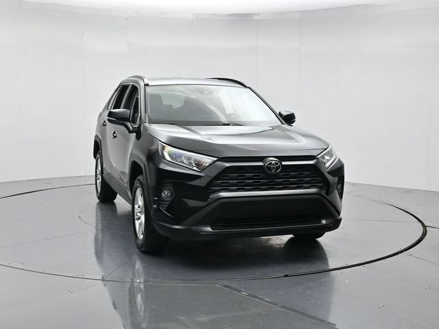 Used 2021 Toyota RAV4 XLE FWD image 4