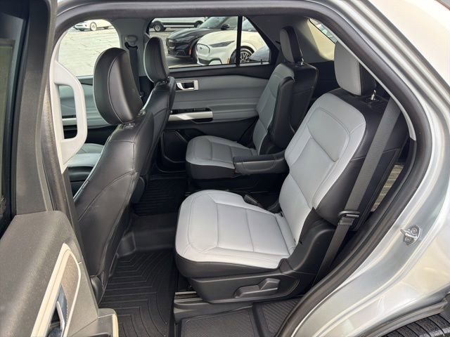 Certified 2021 Ford Explorer XLT w/ Equipment Group 202A AWD/4WD image 19
