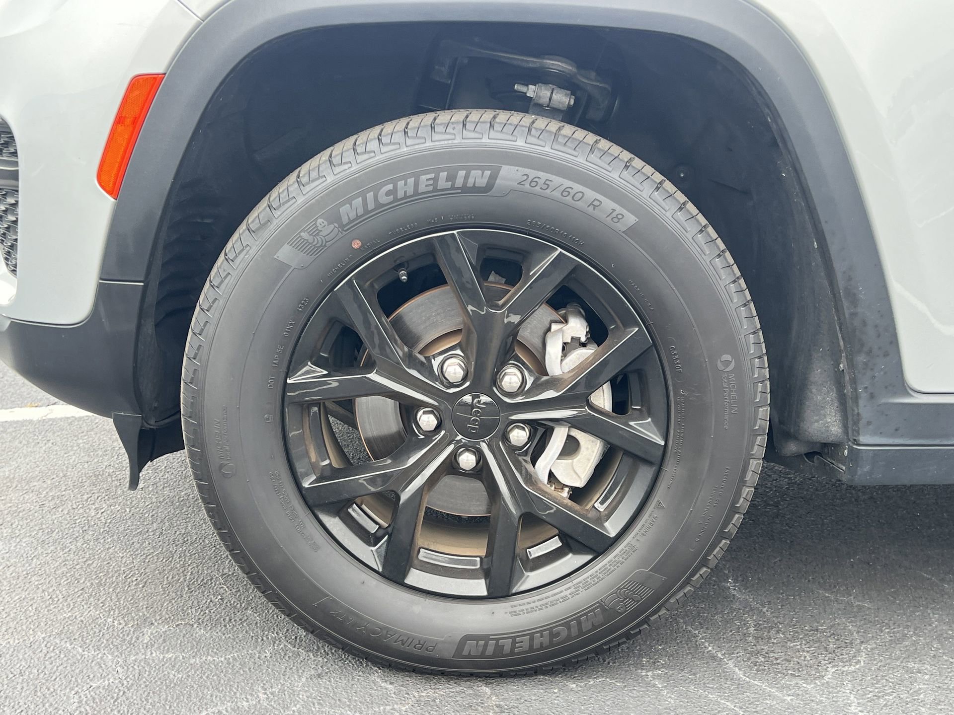 Used 2024 Jeep Grand Cherokee Altitude image 30