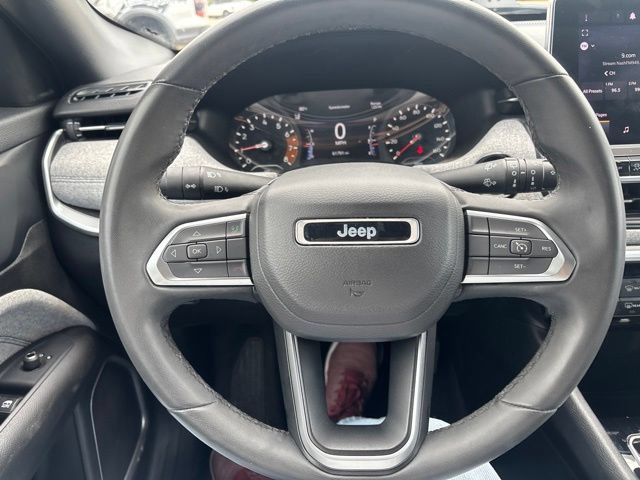 Used 2024 Jeep Compass Latitude AWD/4WD image 17
