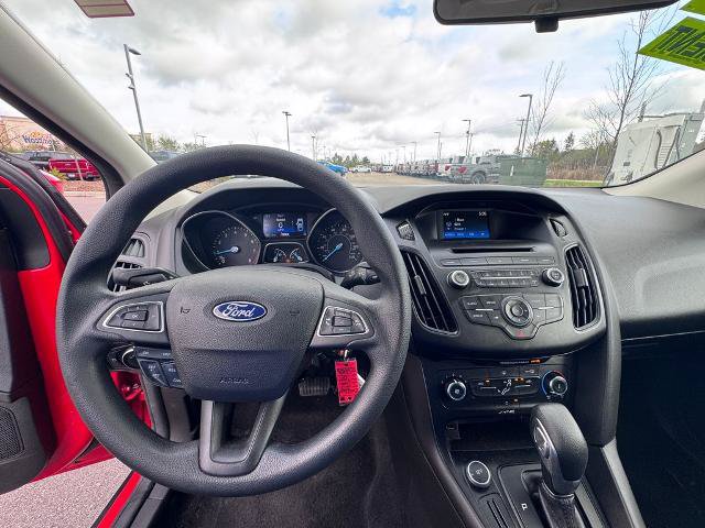 Certified 2017 Ford Focus SE FWD image 13