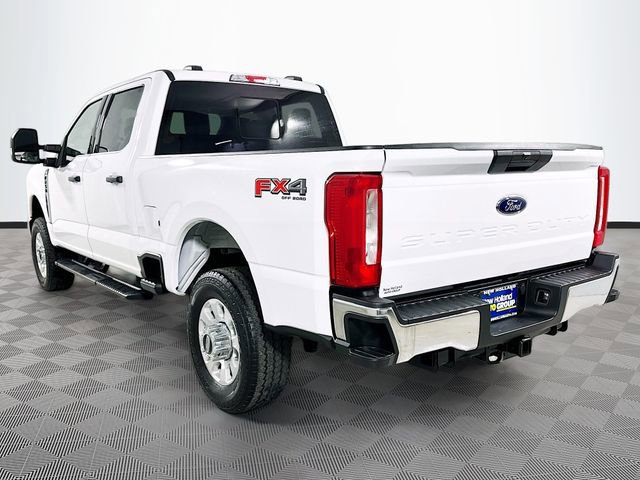 Certified 2024 Ford F250 XLT w/ FX4 Off-Road Package image 3
