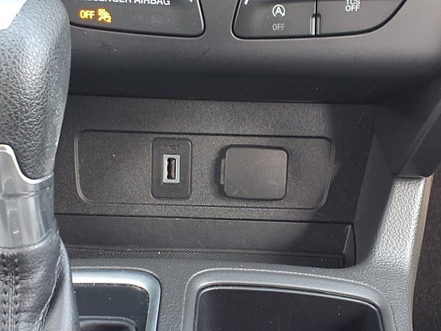 Certified 2017 Ford Escape SE w/ Equipment Group 201A FWD image 10