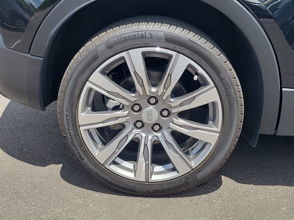 Used 2023 Cadillac XT4 Premium Luxury w/ Cold Weather Package AWD/4WD image 5