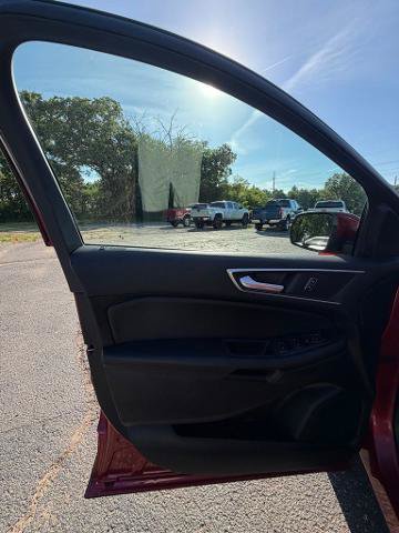 Certified 2023 Ford Edge SEL w/ Convenience Package AWD/4WD image 9