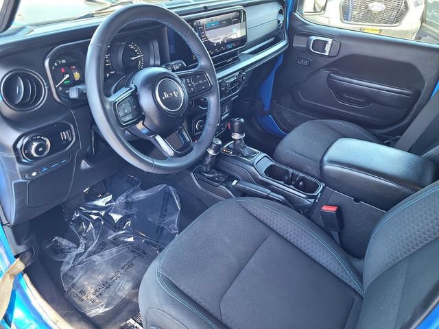 Used 2024 Jeep Wrangler Unlimited Rubicon 4xe AWD/4WD image 10