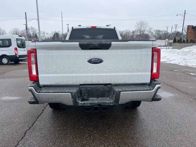 Certified 2025 Ford F250 XLT image 3