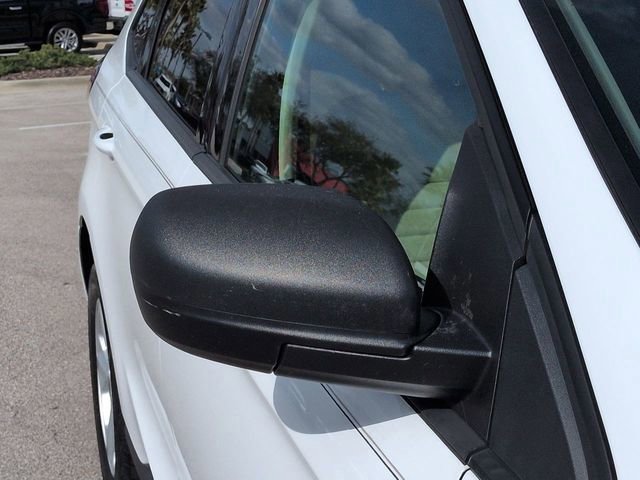 Certified 2023 Ford Edge SE image 12