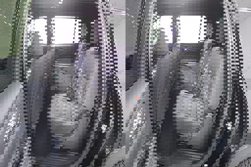 Used 2024 Chevrolet Traverse LT image 23