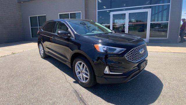 Certified 2024 Ford Edge SEL w/ Convenience Package AWD/4WD image 4