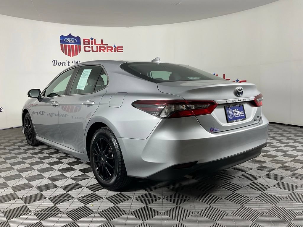 Used 2022 Toyota Camry LE FWD image 5