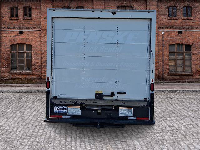 Used 2021 GMC Savana 3500 Extended w/ Power Convenience Package RWD image 5