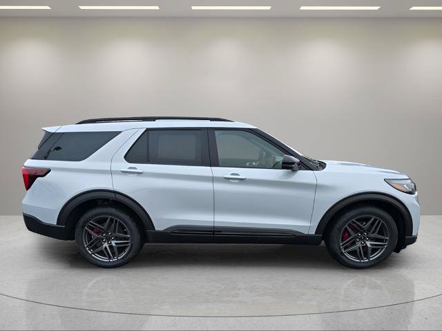 Certified 2026 Ford Explorer ST AWD/4WD image 8