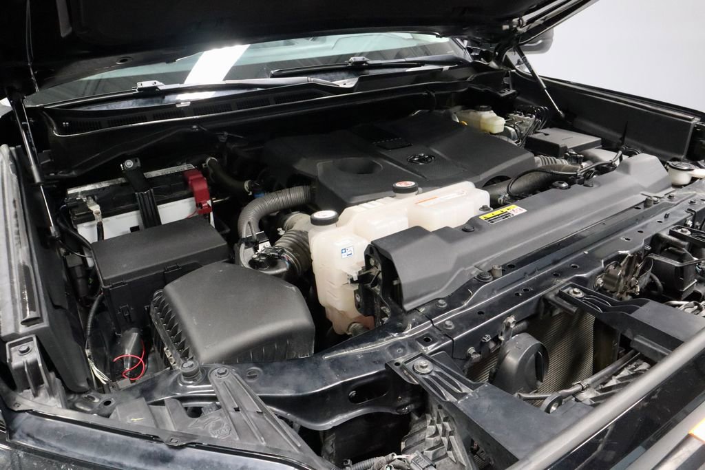 Used 2022 Toyota Tundra SR5 w/ SR5 Premium Package image 16