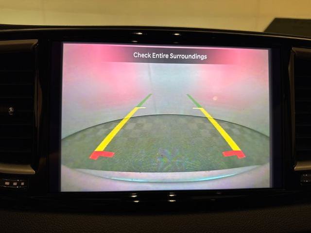 Used 2024 Chrysler Pacifica Touring-L FWD image 27