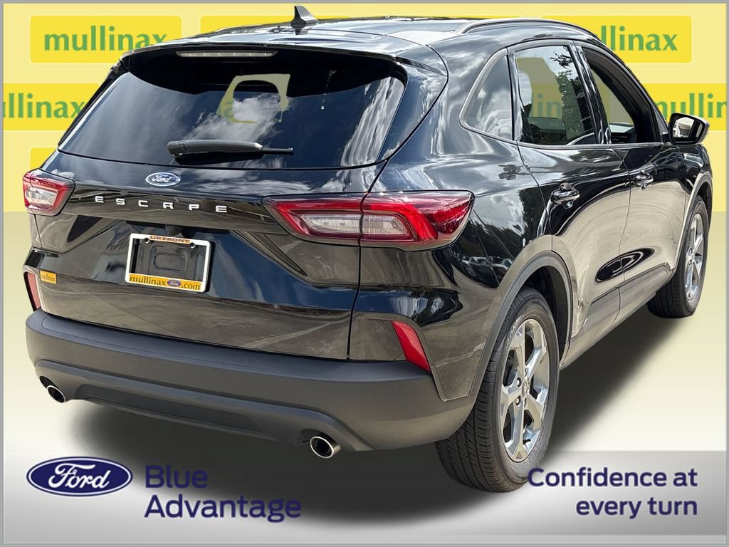 Certified 2025 Ford Escape ST-Line FWD image 4