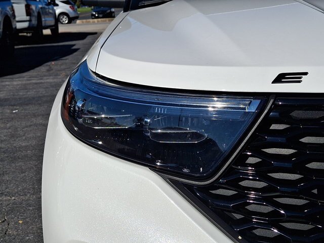 Certified 2021 Ford Explorer ST w/ Equipment Group 401A AWD/4WD image 9