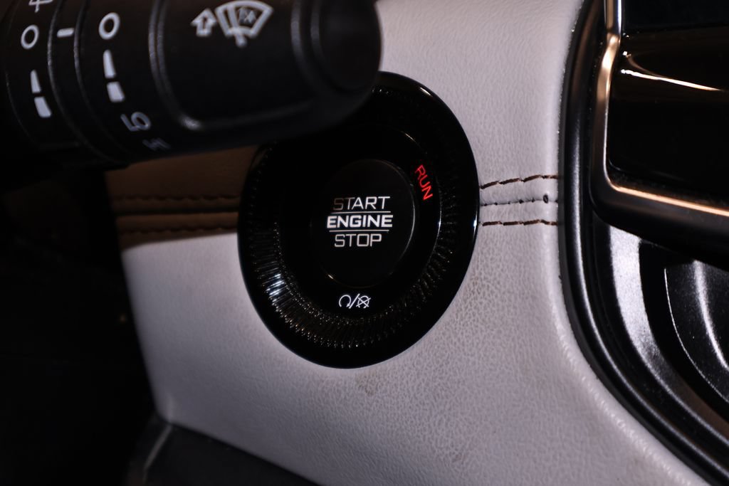 Used 2023 Jeep Compass Limited AWD/4WD image 25