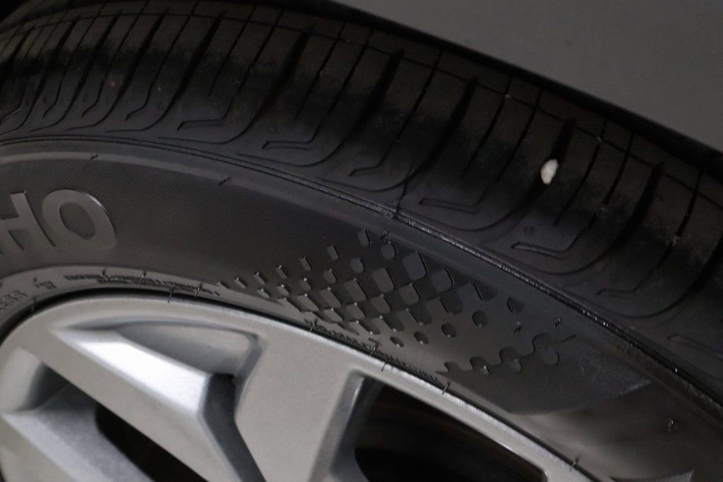 Used 2025 Kia Seltos LX image 19