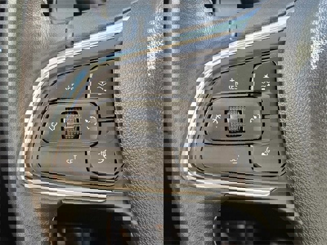 Used 2023 Buick Envision Essence image 19