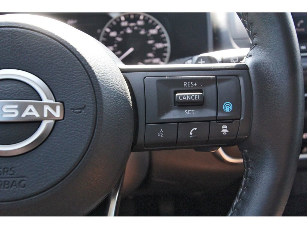 Used 2024 Nissan Rogue SV w/ SV Premium Package image 19