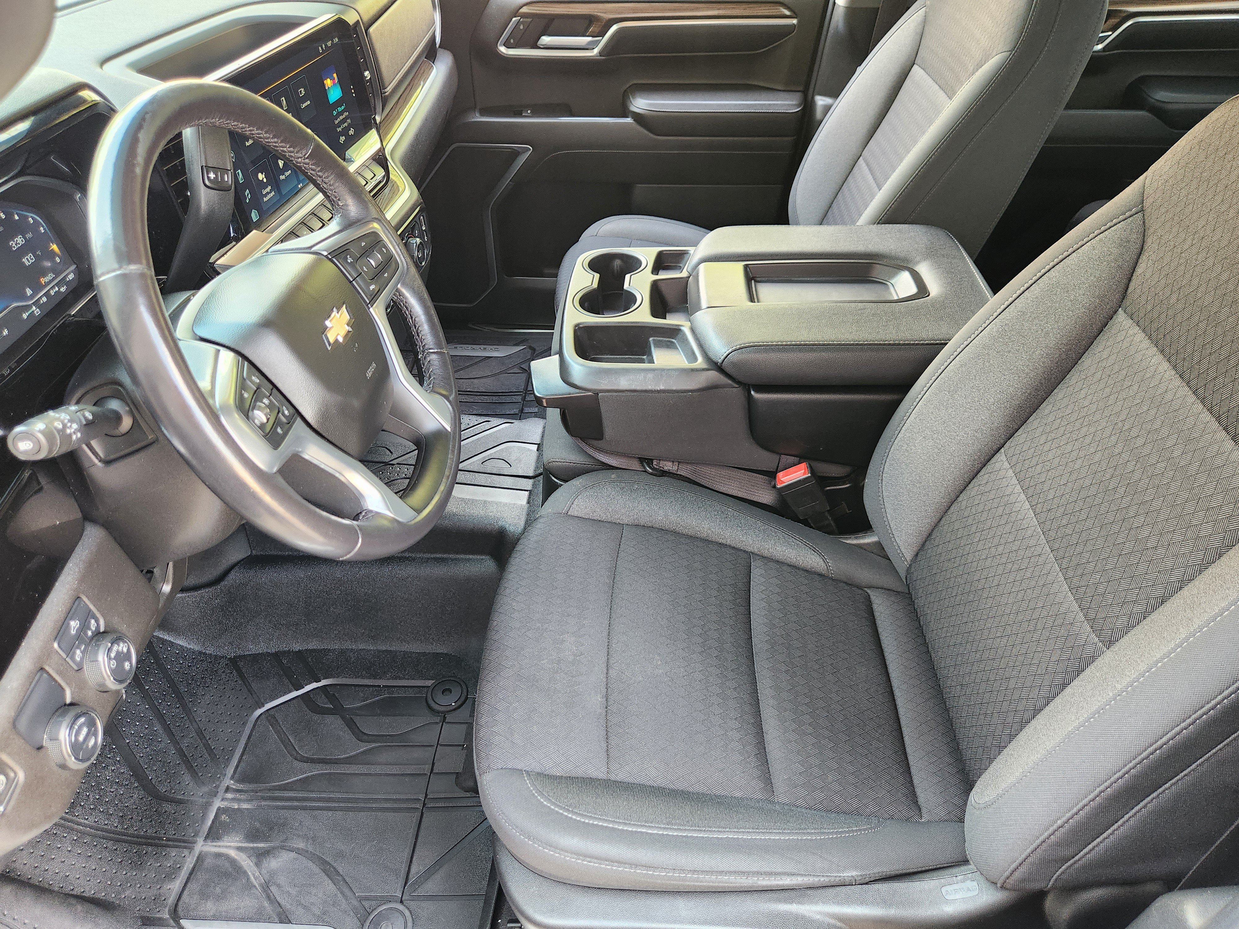 Used 2022 Chevrolet Silverado 1500 LT w/ Protection Package RWD image 9