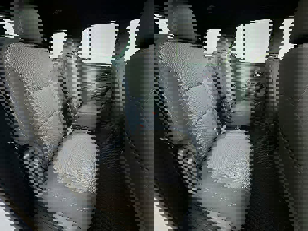 Used 2023 Chevrolet Traverse LT w/ Midnight/Sport Edition image 32