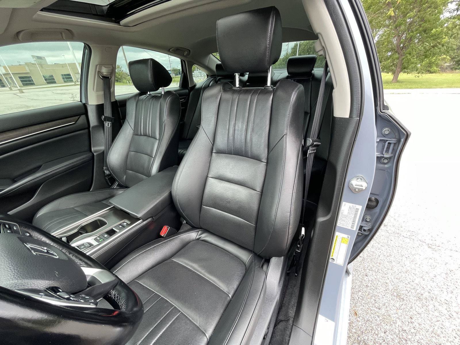 Used 2022 Honda Accord Touring image 18