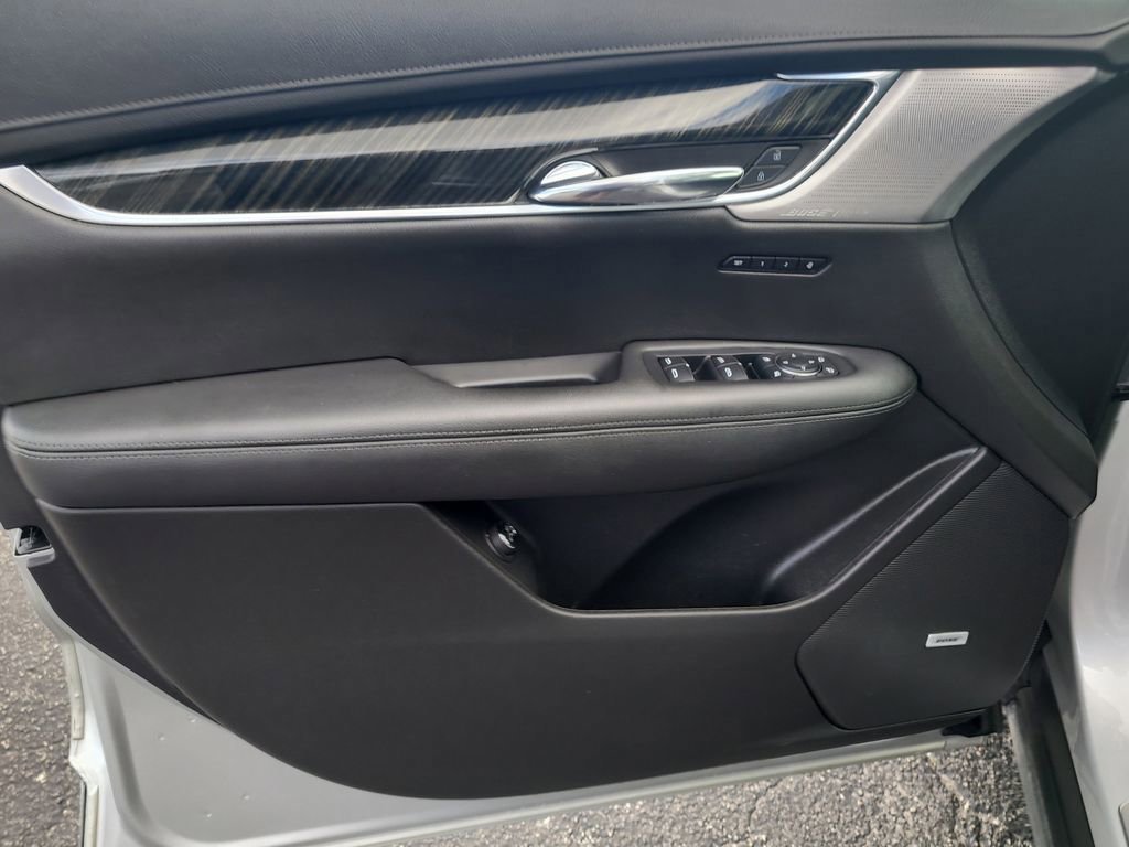 Used 2020 Cadillac XT6 Premium Luxury image 16