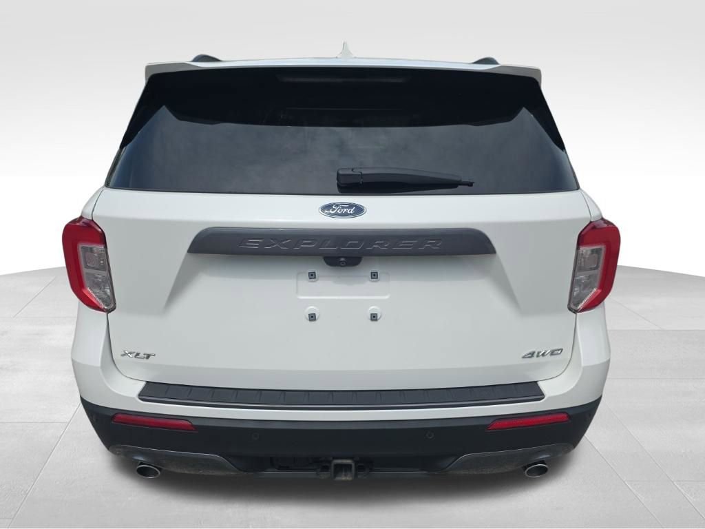 Certified 2023 Ford Explorer XLT w/ Equipment Group 202A image 8