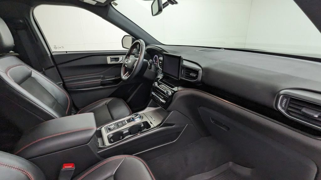Certified 2023 Ford Explorer ST-Line AWD/4WD image 42