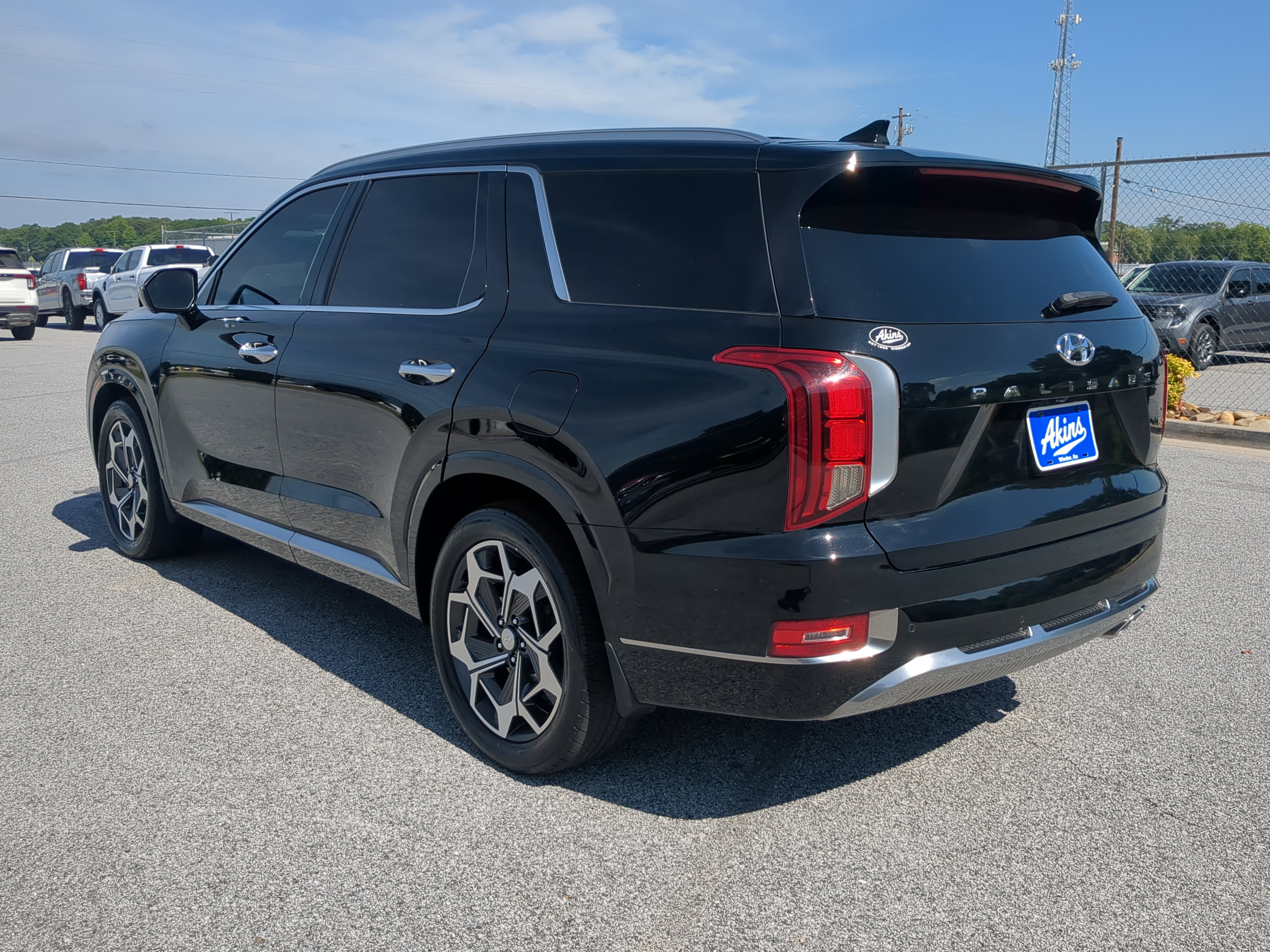 Used 2022 Hyundai Palisade Calligraphy w/ Winter Package FWD image 5